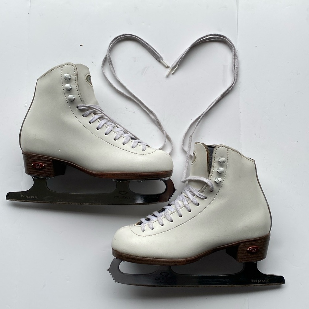 Riedell Girls Size 3 Ice Skates ⛸️